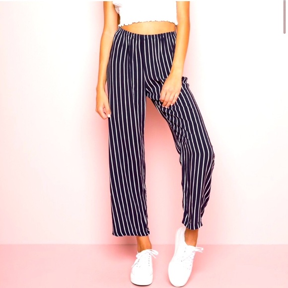 Brandy Melville Frankie pants - Picture 1 of 3
